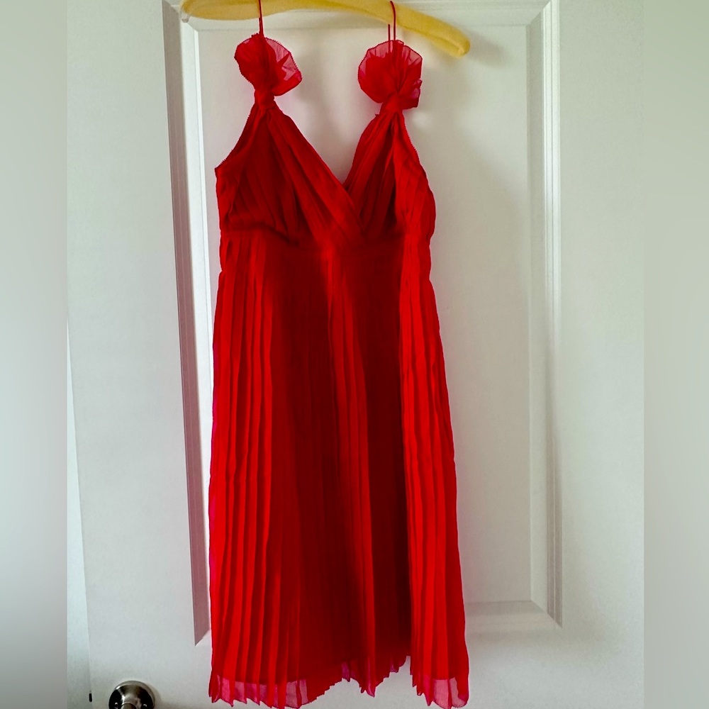 Club Monaco pleated dress size 4